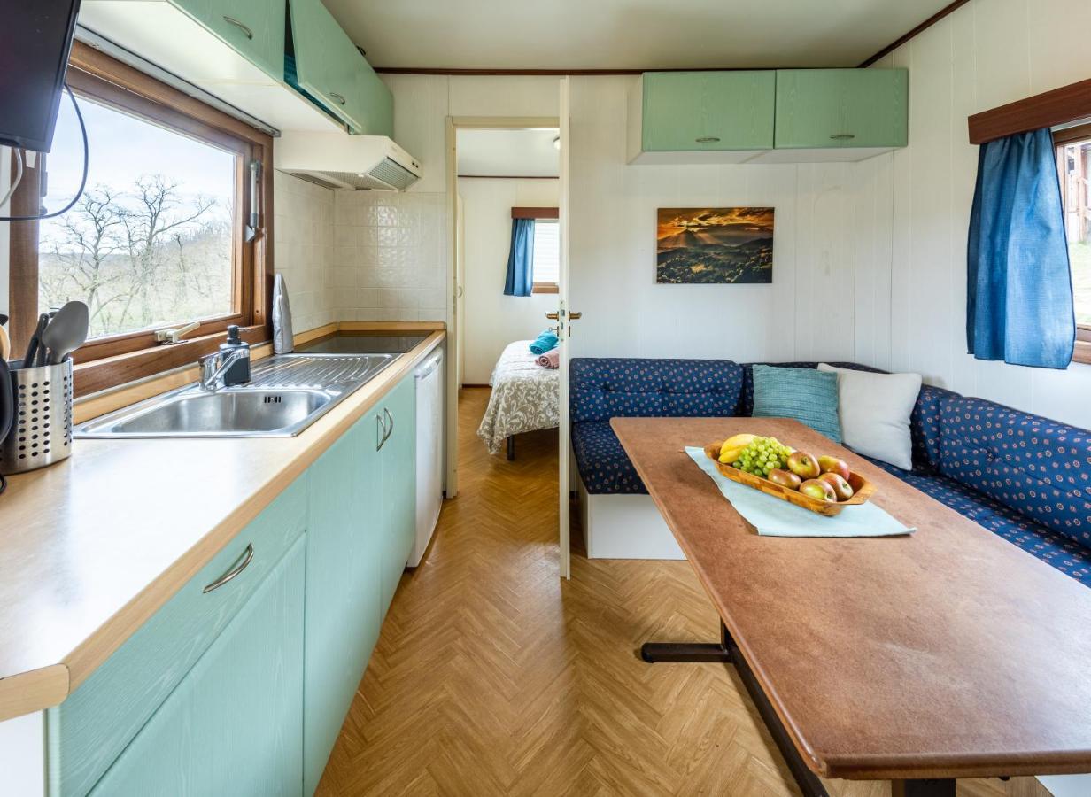 Mobilheim Chalet - Vyrovicka Prehrada Vyrovice Dış mekan fotoğraf